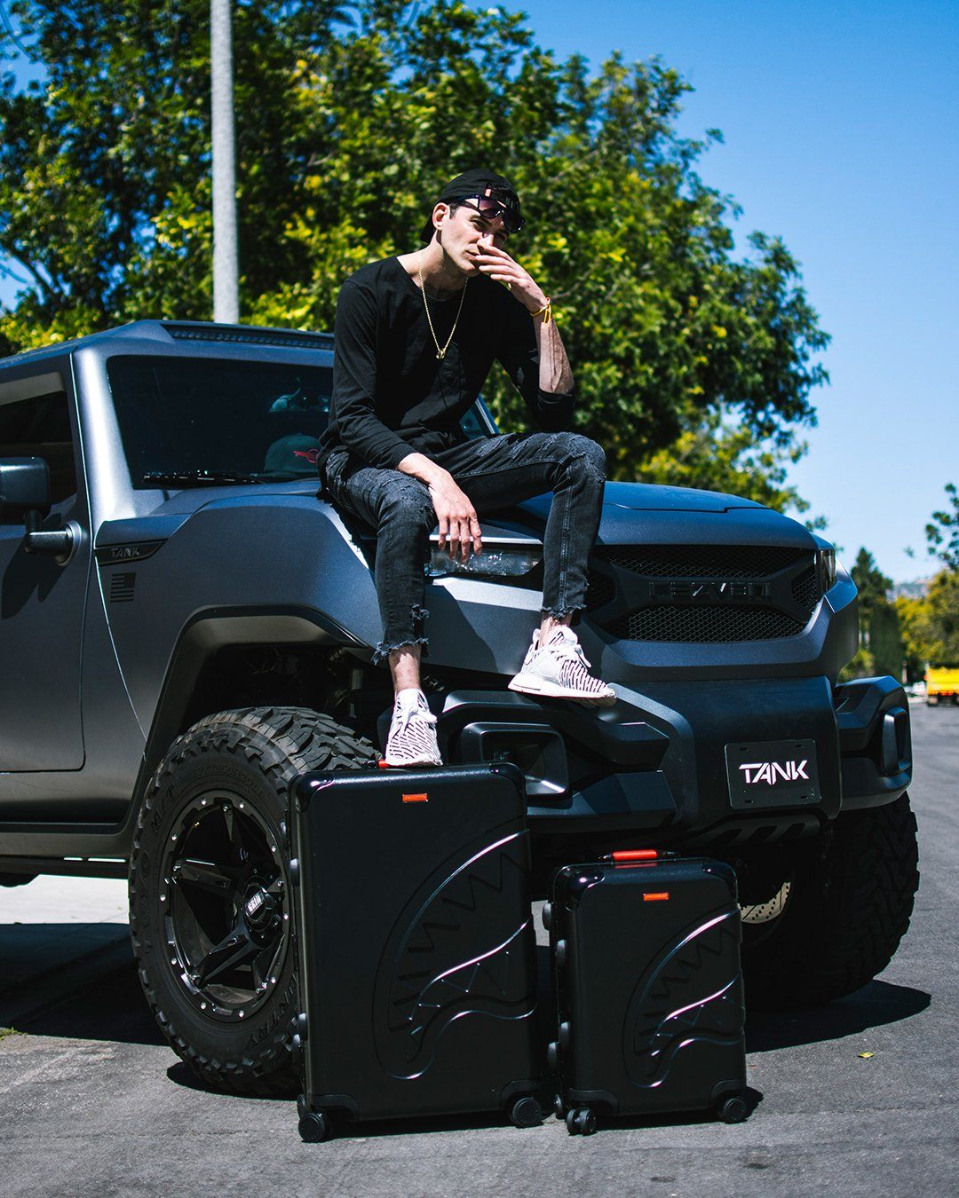 SHARKITECTURE MOLDED 29” FULL-SIZE LUGGAGE