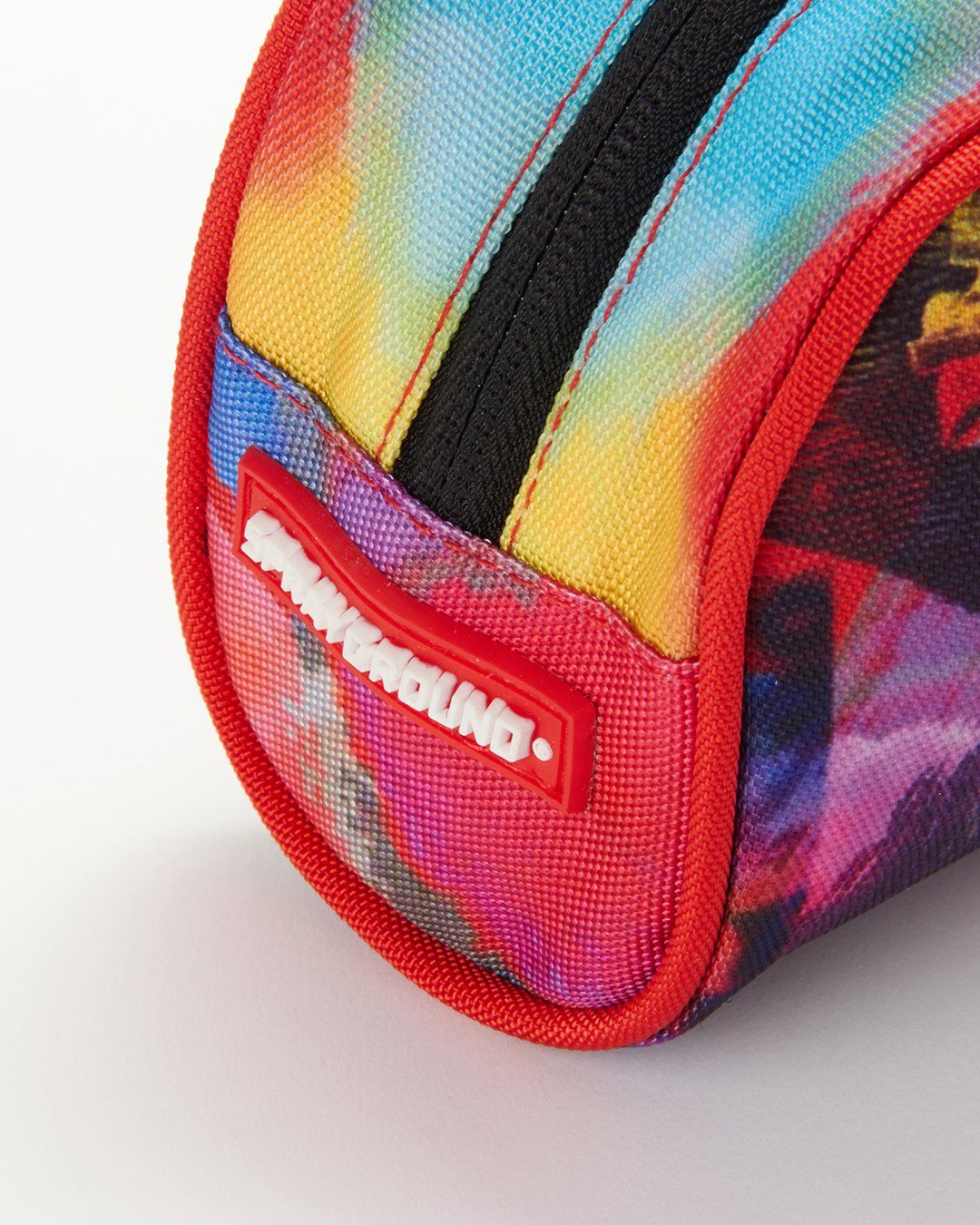 COLOR WAVE POUCH