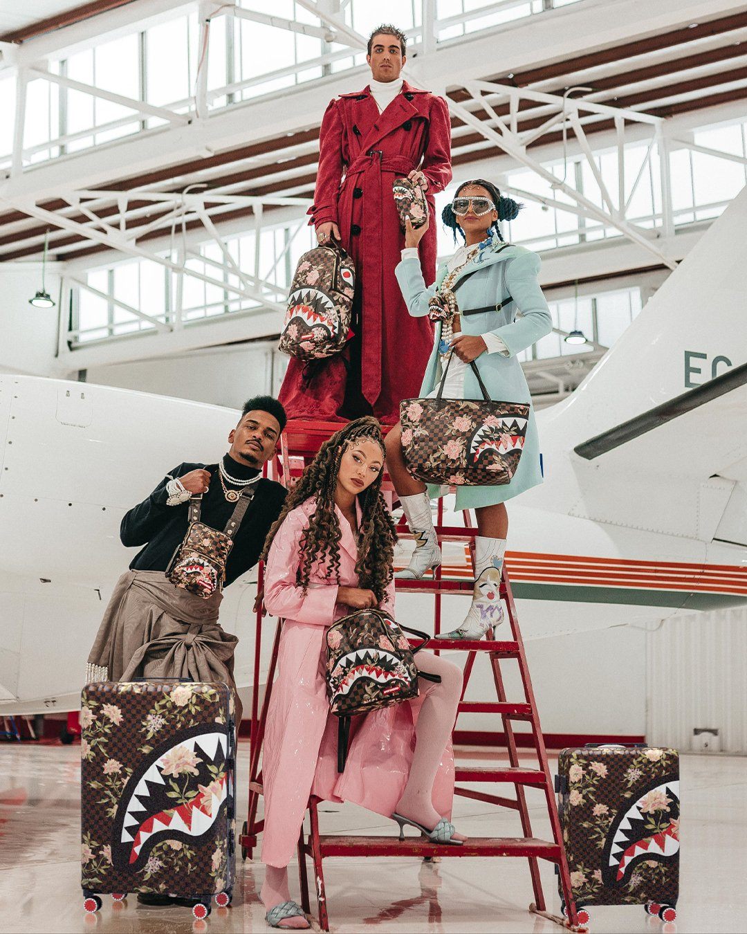 SHARKFLOWER 21.5” CARRY-ON SHARKNAUTICS LUGGAGE